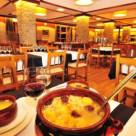 Hotel Lacreu 3*