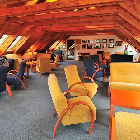 Lacreu Hotel 3*